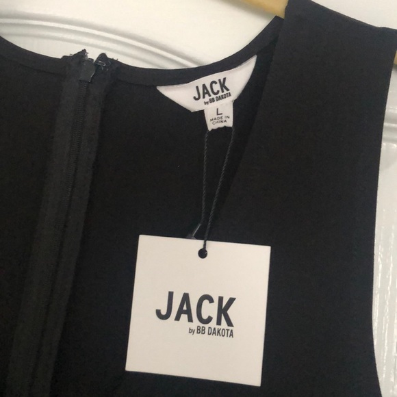 Black V neck dress with fringe - Picture 2 of 4